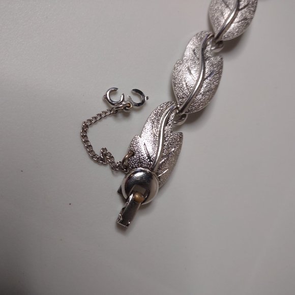 Silver Tone Monet Leaf Bracelet - Picture 4 of 11